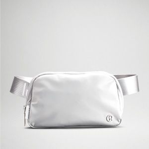 NWT Lululemon Everywhere Belt Bag